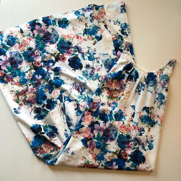 Lovers + Friends Golden Light Maxi Dress - Picture 6 of 9